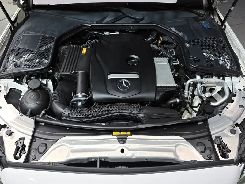 Mercedes-Benz C 200 Avantgarde, снимка 12 - Автомобили и джипове - 56084507