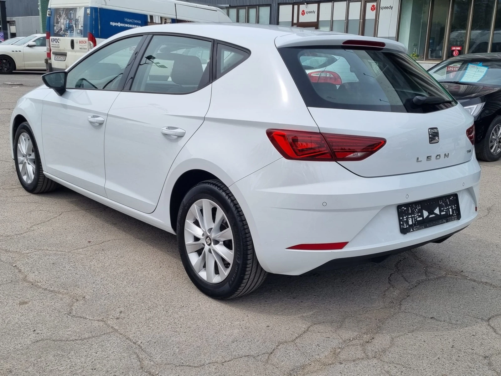 Seat Leon 1.5 TGI - изображение 6