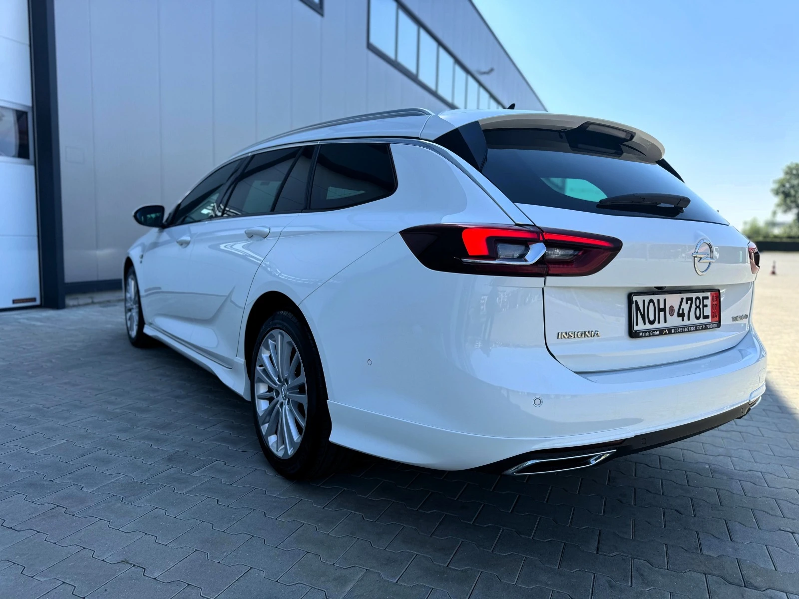 Opel Insignia OPC Line, LUX фарове, BOSE - изображение 6