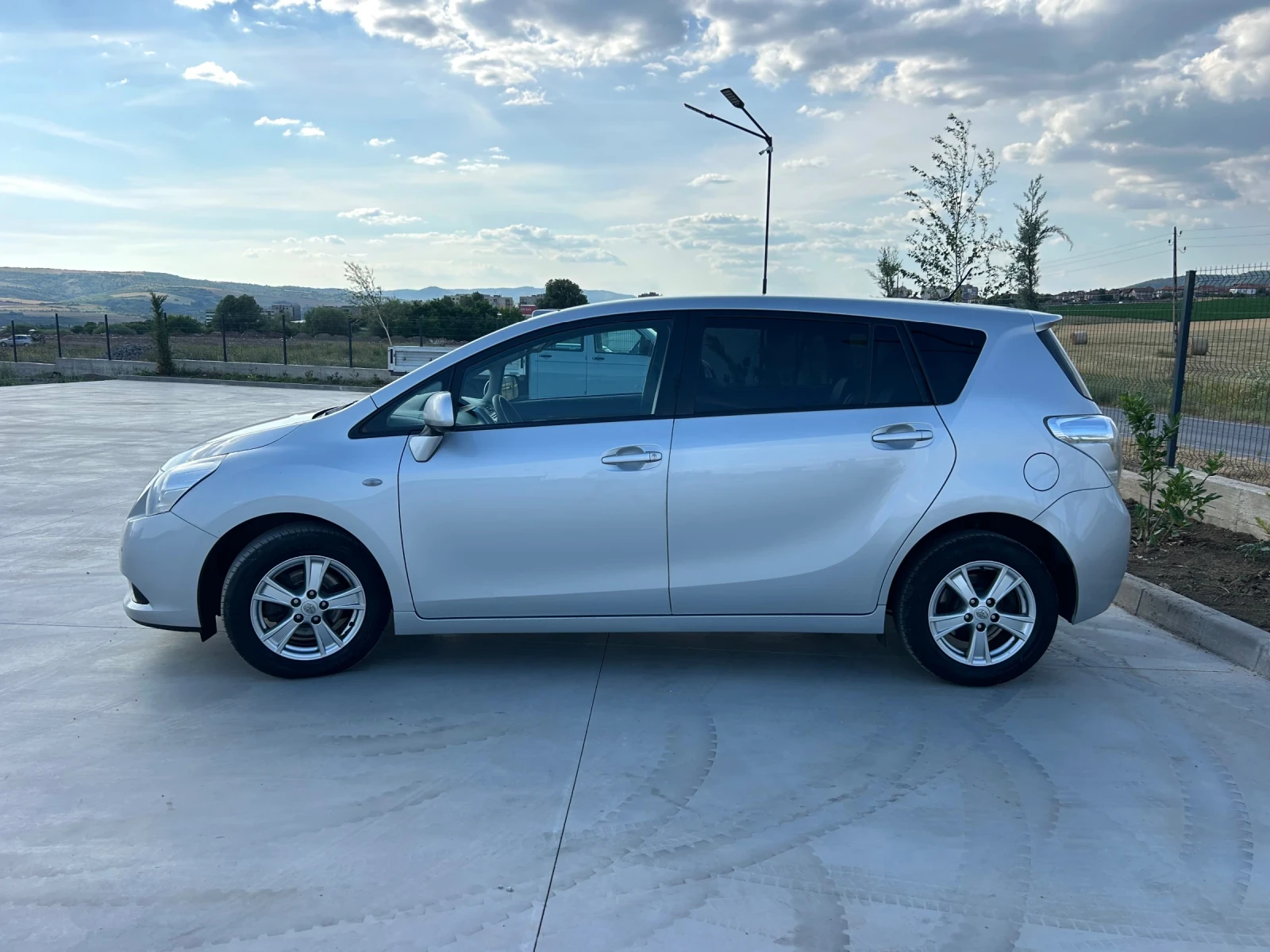 Toyota Verso 2.0D4D 126 к.с.Навигация, подгрев, кожа. - изображение 5