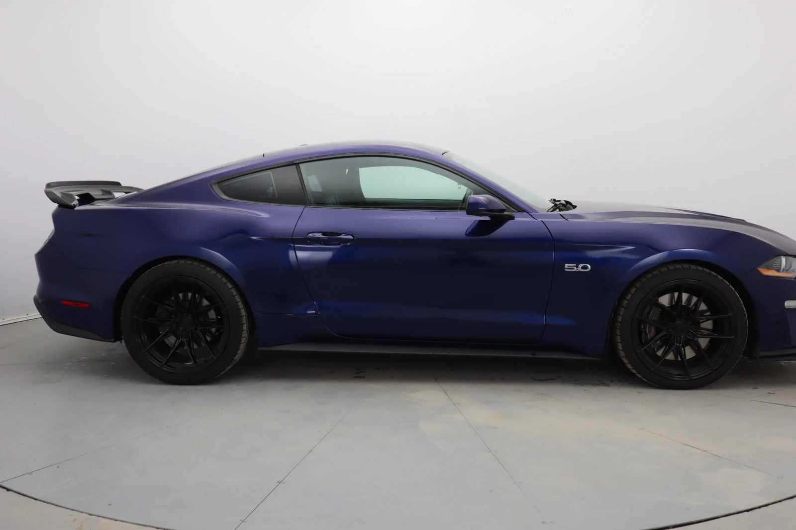 Ford Mustang GT 5.0 V8 - изображение 7