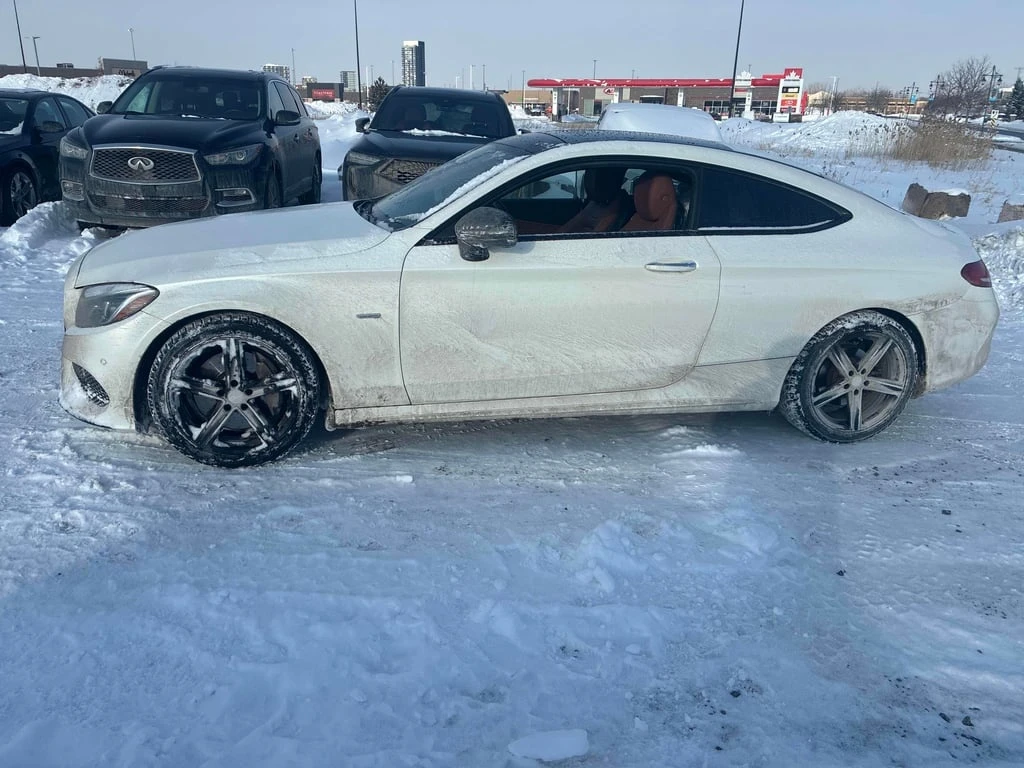 Mercedes-Benz C 300 * CARFAX * БЕЗ ПЪРВОНАЧАЛНА ВНОСКА - изображение 2