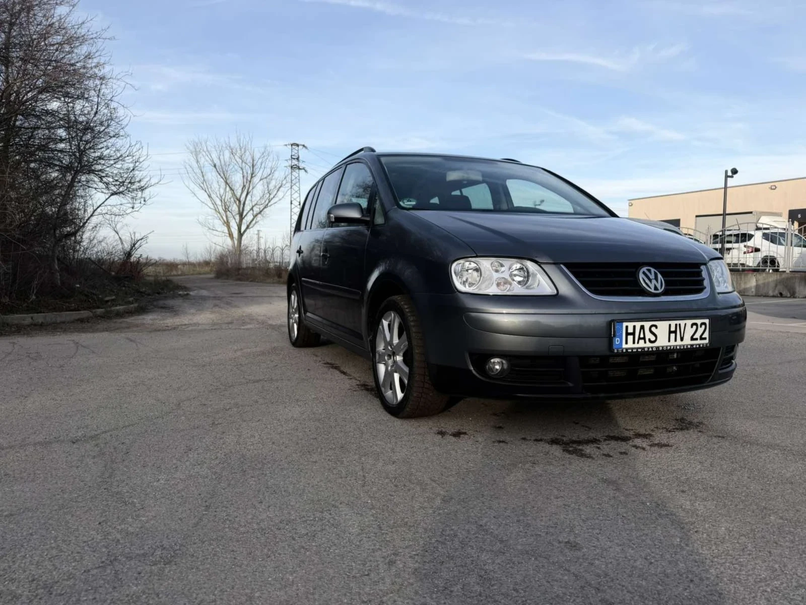 VW Touran 2.0, снимка 3 - Автомобили и джипове - 53806784