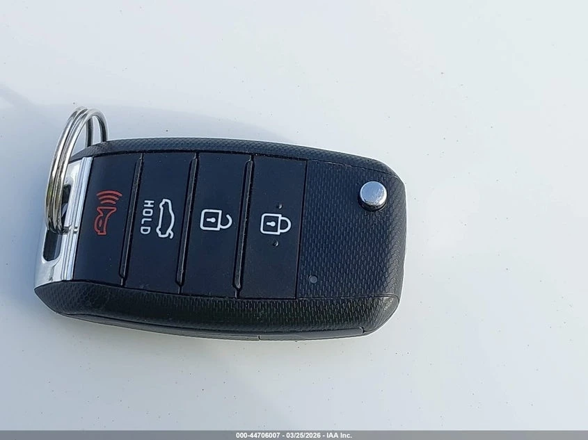 Kia Optima 2.4L I-4 DI, DOHC, VVT, 185HP Front Wheel Drive | Mobile.bg � ����������� 11