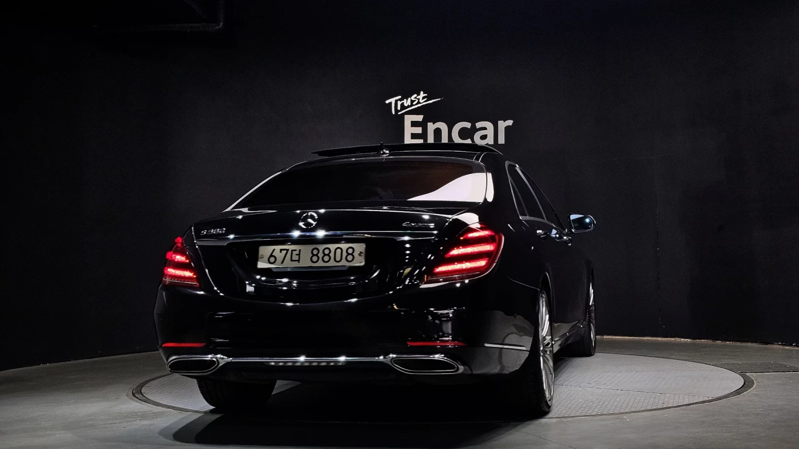 Mercedes-Benz S 560 L 4Matic / TV / CHAUFFEUR / 360 / МАСАЖИ / HUD, снимка 4 - Автомобили и джипове - 54073177