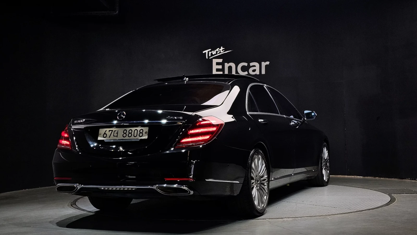 Mercedes-Benz S 560 L 4Matic / TV / CHAUFFEUR / 360 / МАСАЖИ / HUD, снимка 2 - Автомобили и джипове - 54073177