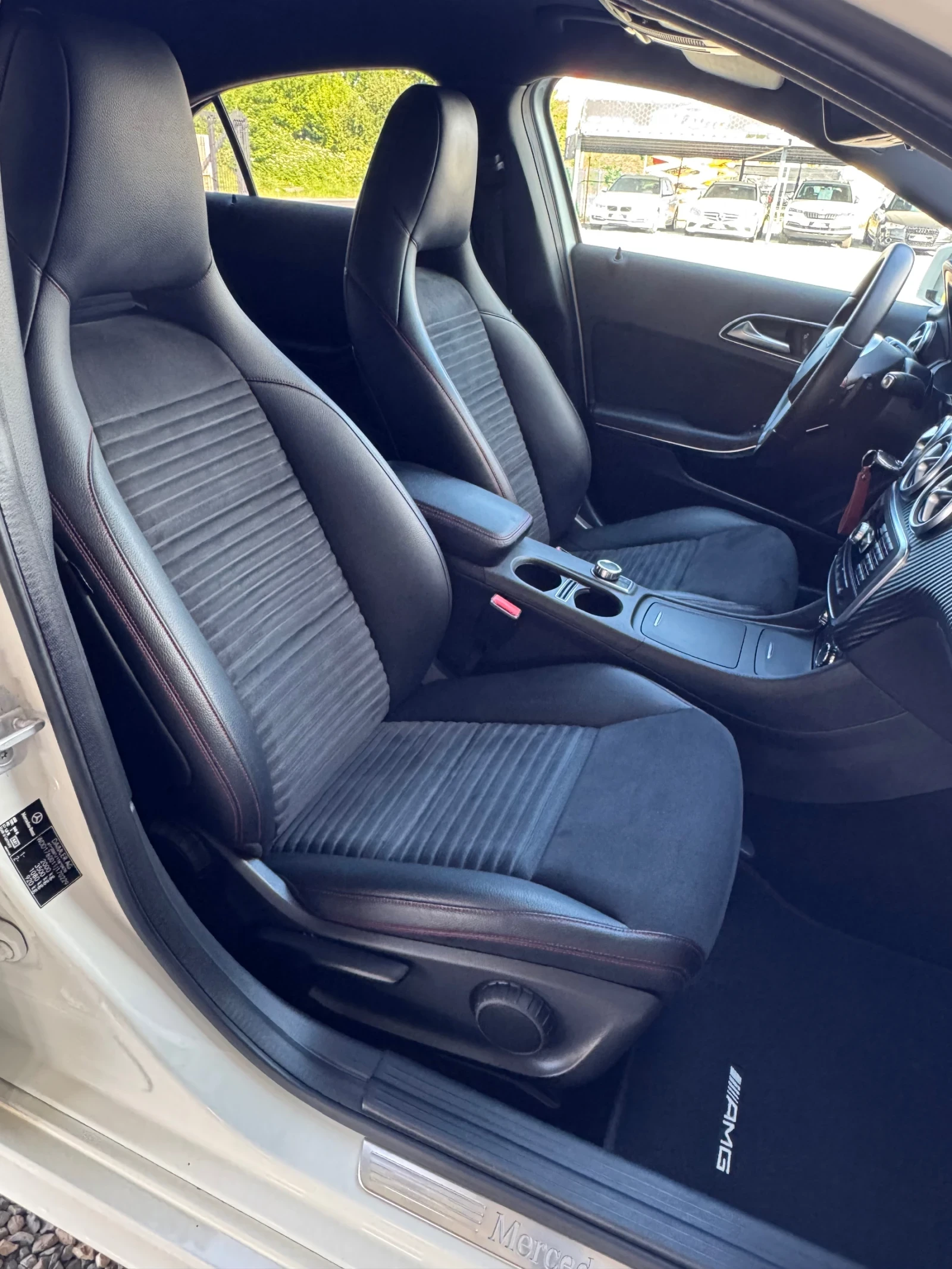 Mercedes-Benz A 200 AMG, снимка 13 - Автомобили и джипове - 55051334