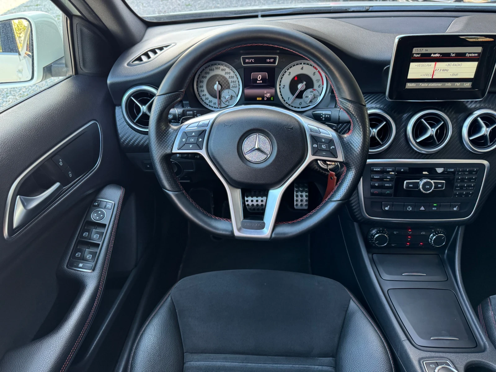 Mercedes-Benz A 200 AMG, снимка 11 - Автомобили и джипове - 55051334