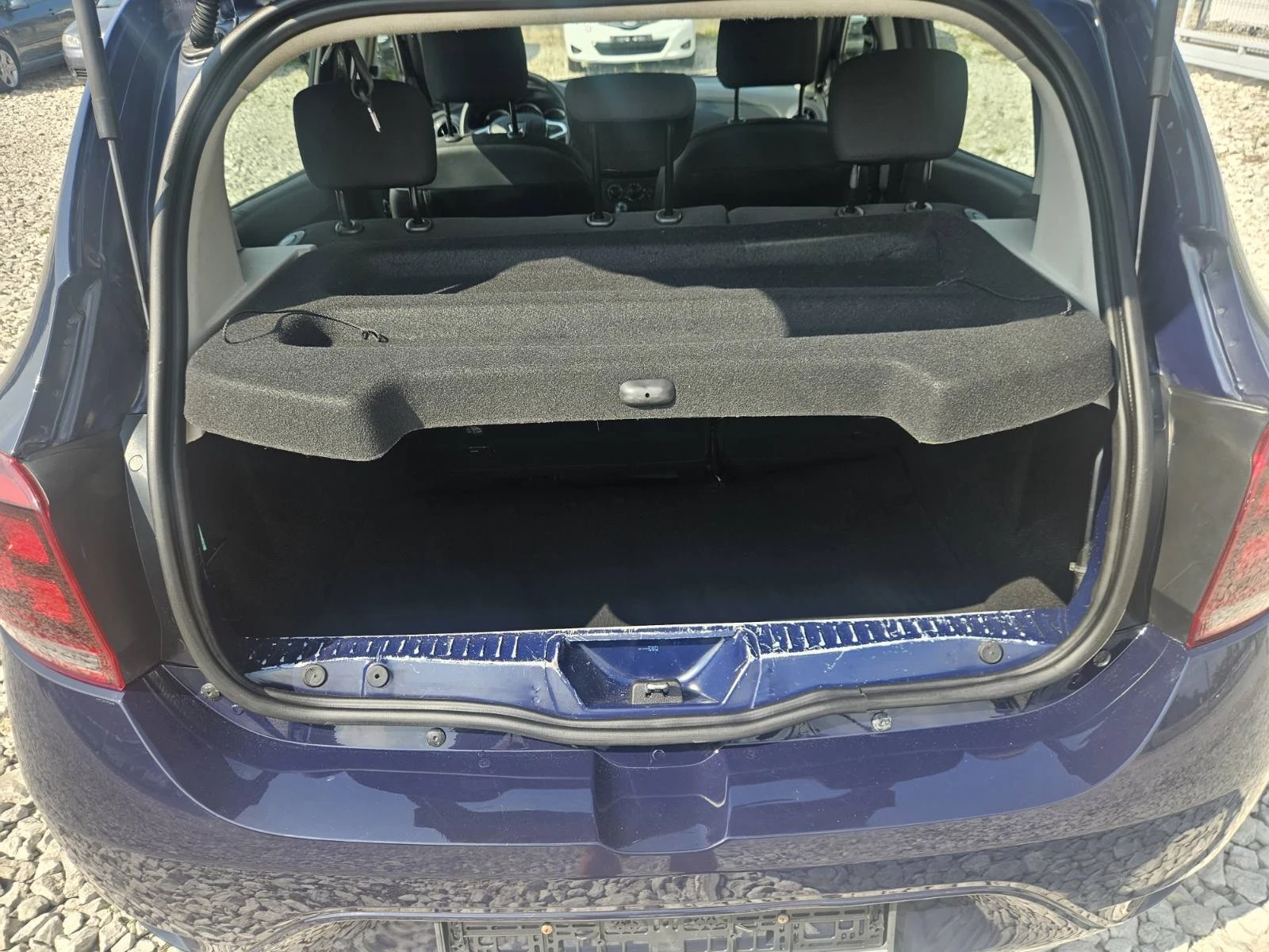 Dacia Sandero, снимка 16 - Автомобили и джипове - 55146934