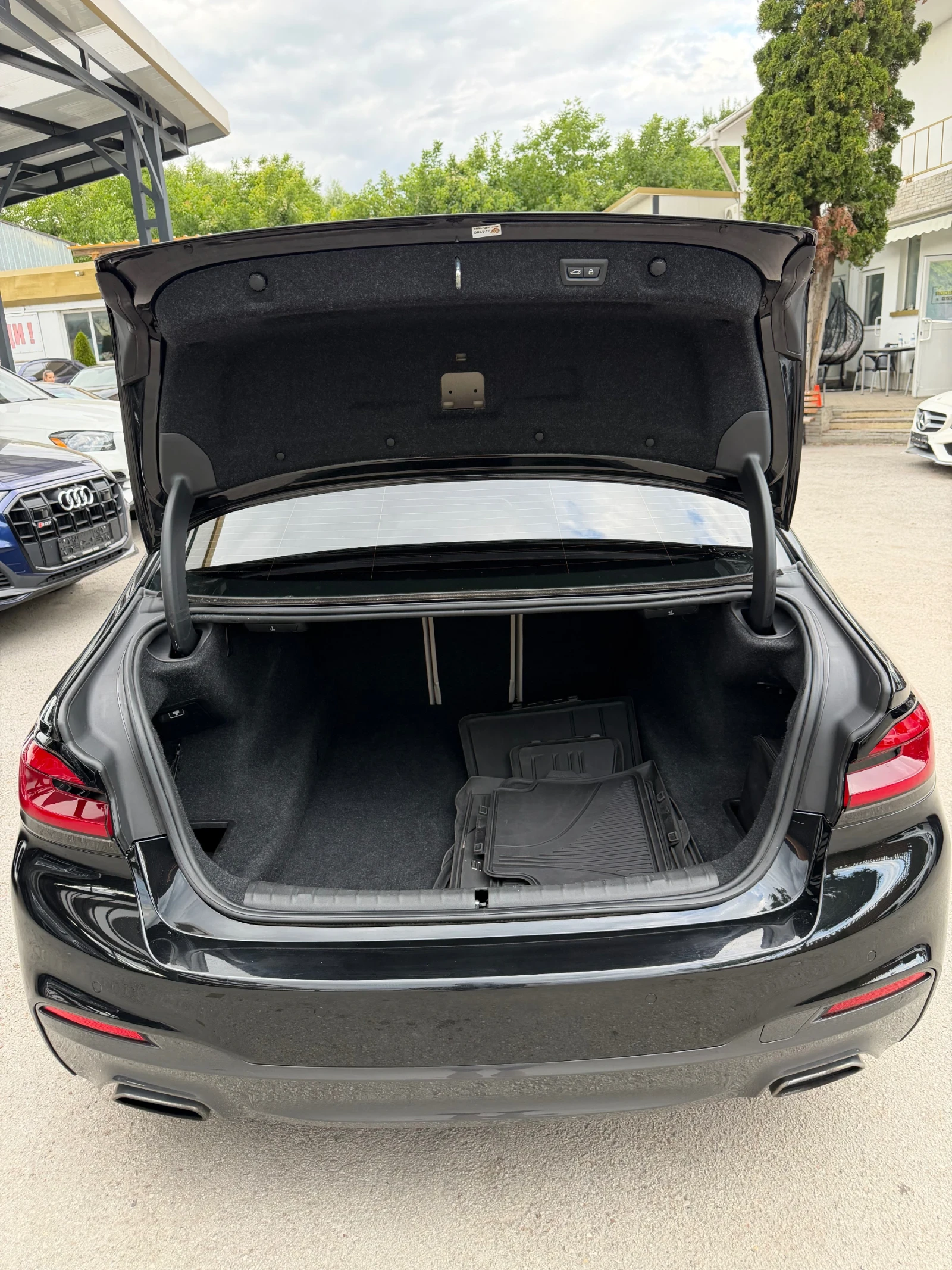 BMW 540 M-pack xDrive, снимка 13 - Автомобили и джипове - 55225955