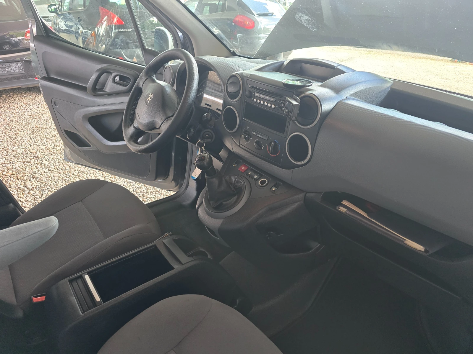 Peugeot Partner 1.6 90�� ������� ��������� ��������� | Mobile.bg � ����������� 12