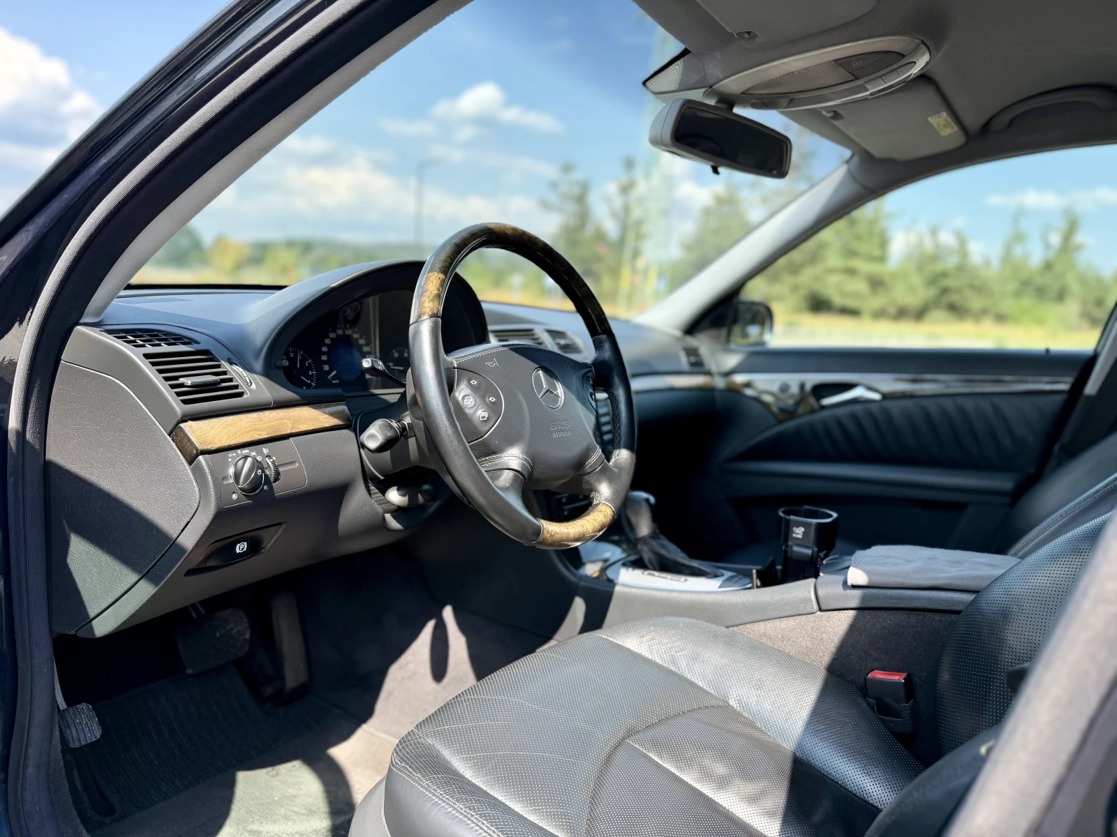 Mercedes-Benz E 220 E220, снимка 9 - Автомобили и джипове - 55537062
