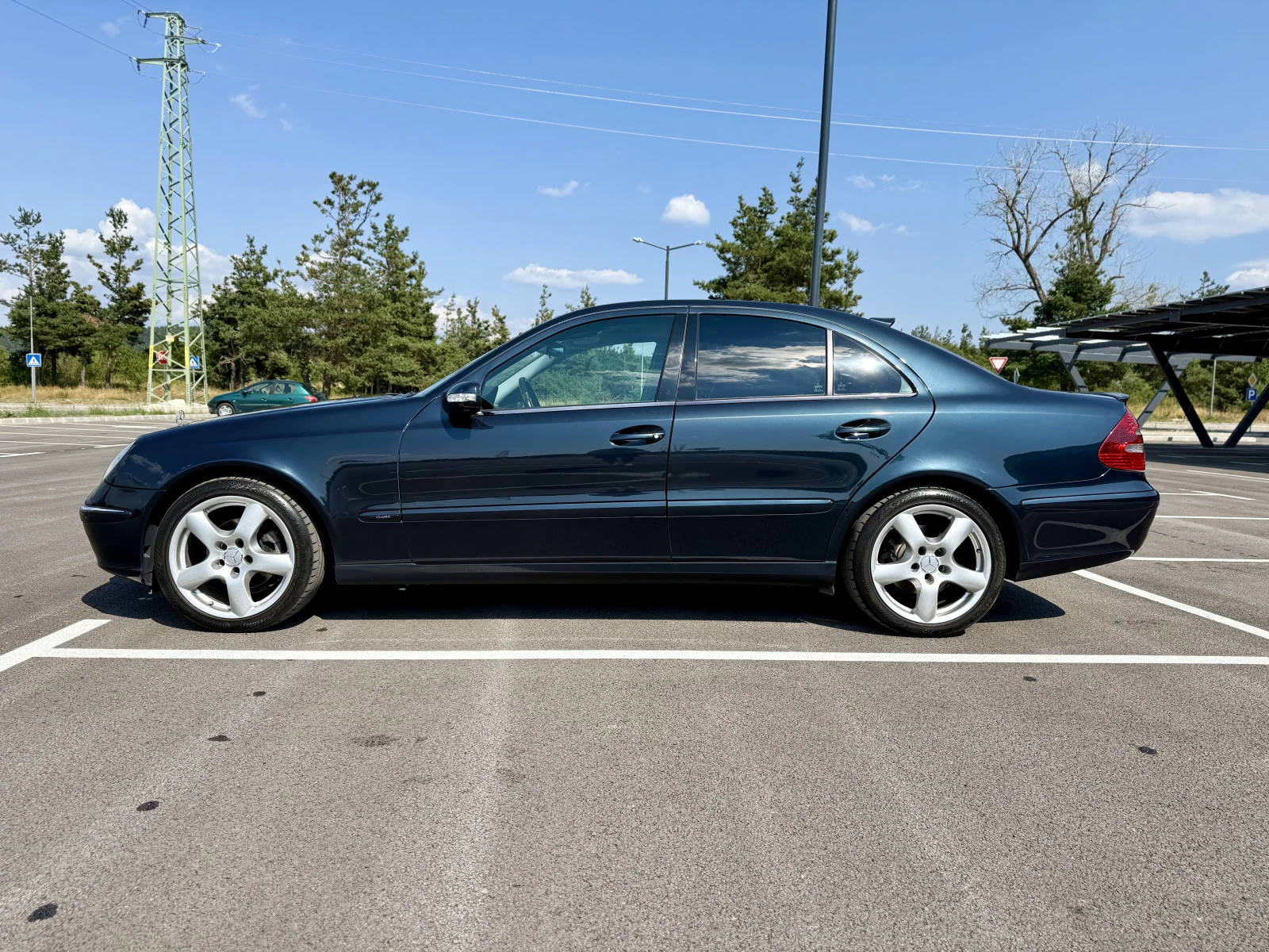 Mercedes-Benz E 220 E220, снимка 4 - Автомобили и джипове - 55537062