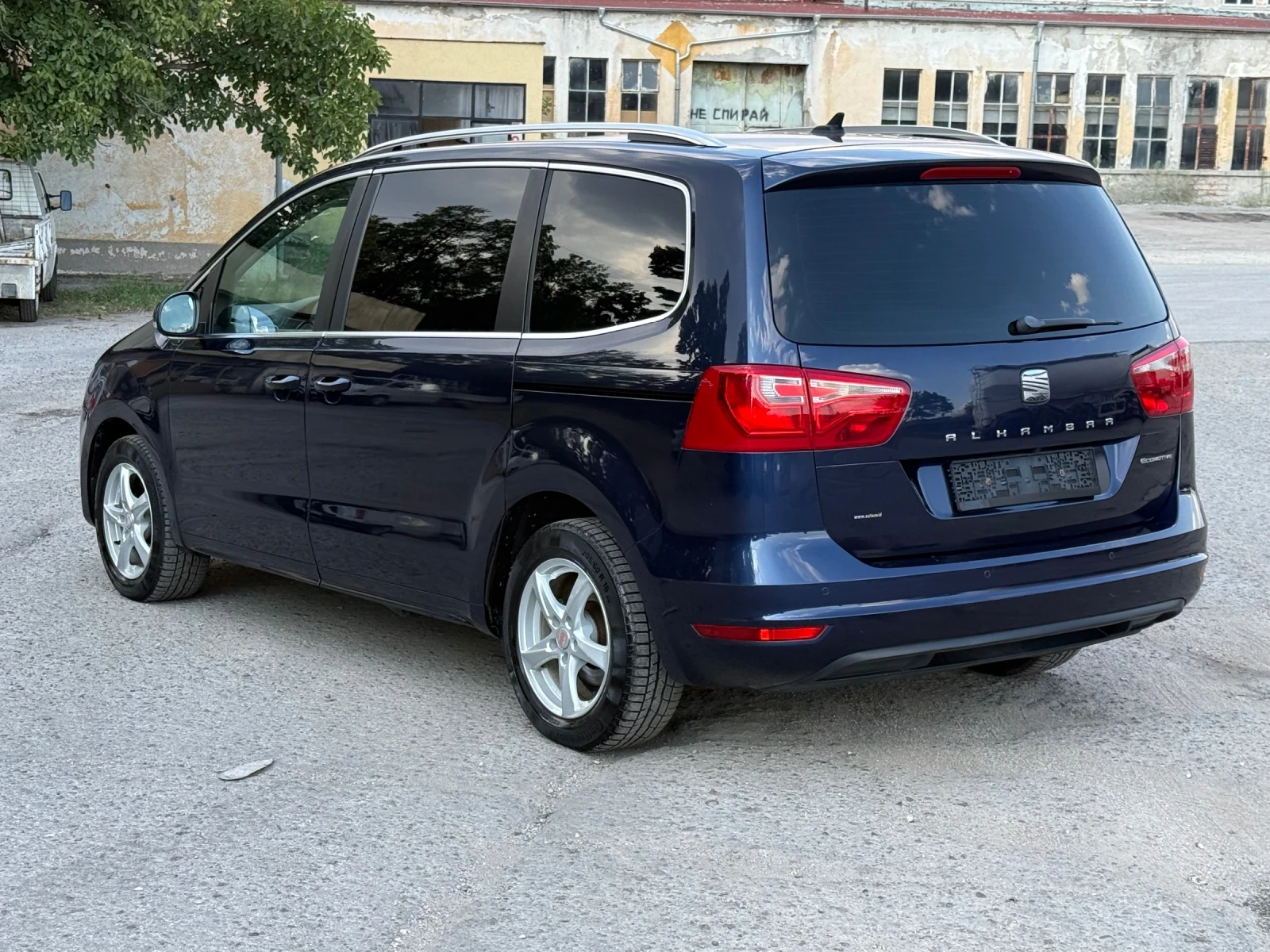 Seat Alhambra 2.0 TDI FACELIFT, снимка 7 - Автомобили и джипове - 55578268