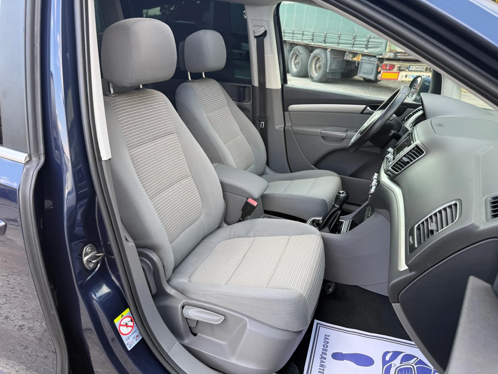 Seat Alhambra 2.0 TDI FACELIFT, снимка 12 - Автомобили и джипове - 55578268