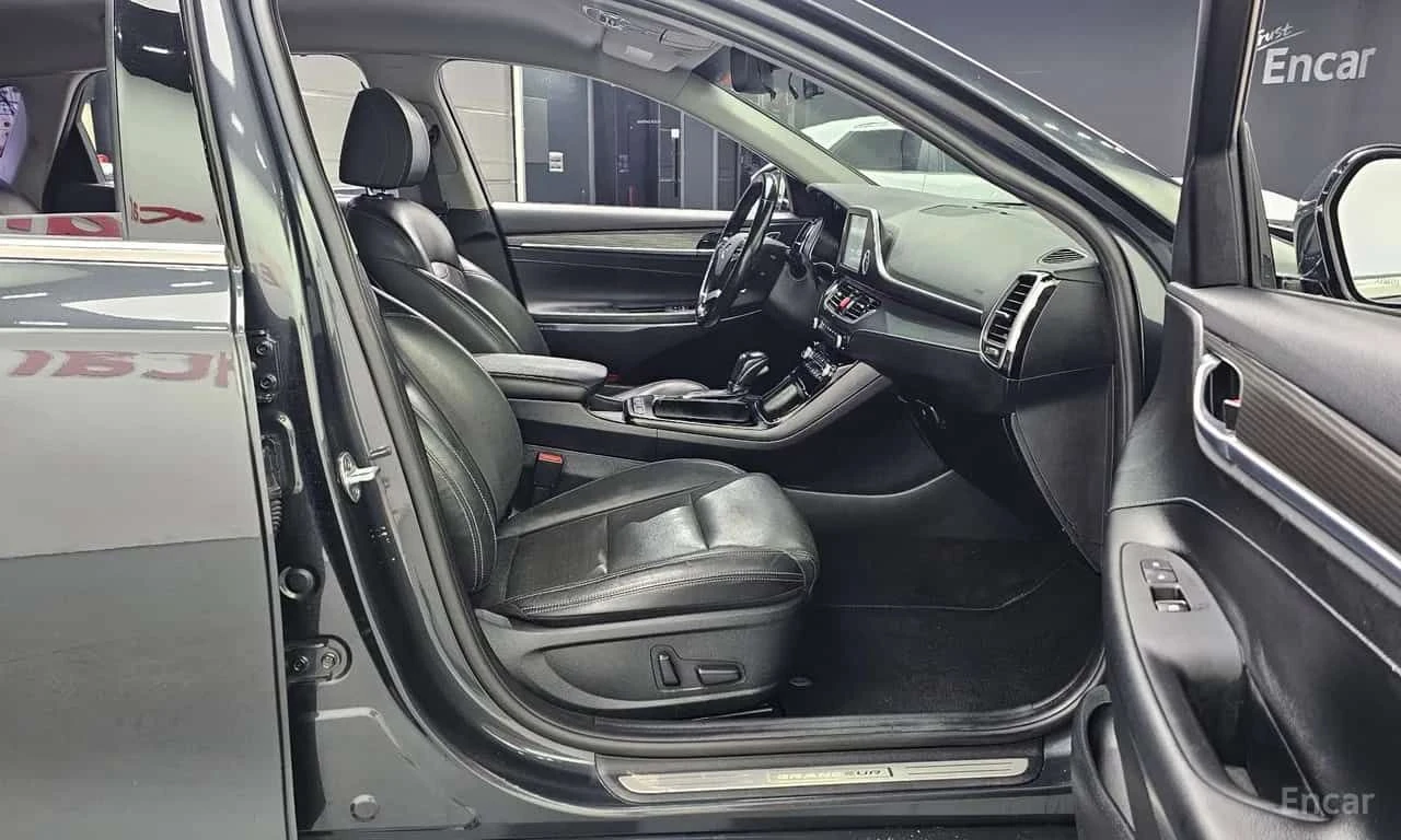 Hyundai Grandeur * 3.0 Exclusive * ЦЕНА ДО БГ, снимка 11 - Автомобили и джипове - 55625268