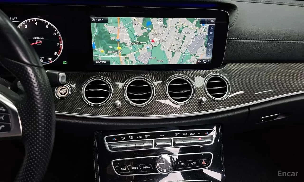 Mercedes-Benz E 300 * E300 4MATIC AMG Line * , снимка 12 - Автомобили и джипове - 56614708