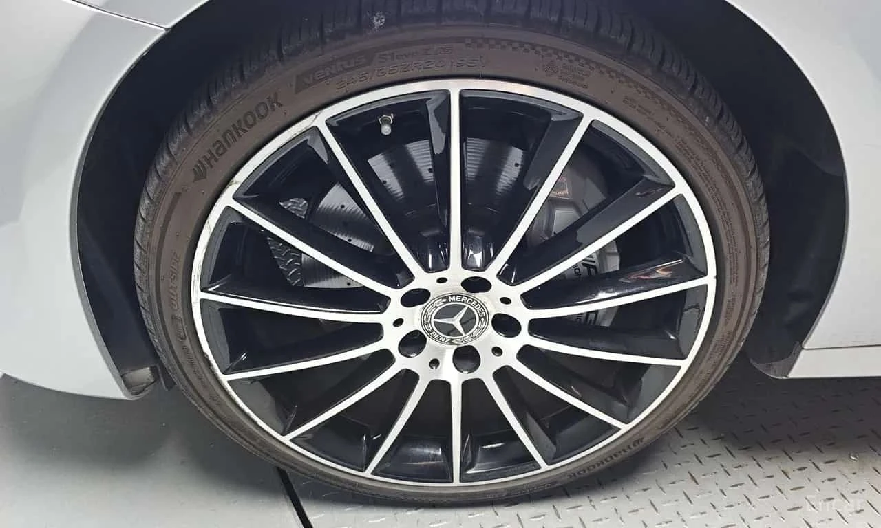 Mercedes-Benz E 300 * E300 4MATIC AMG Line * , снимка 5 - Автомобили и джипове - 56614708