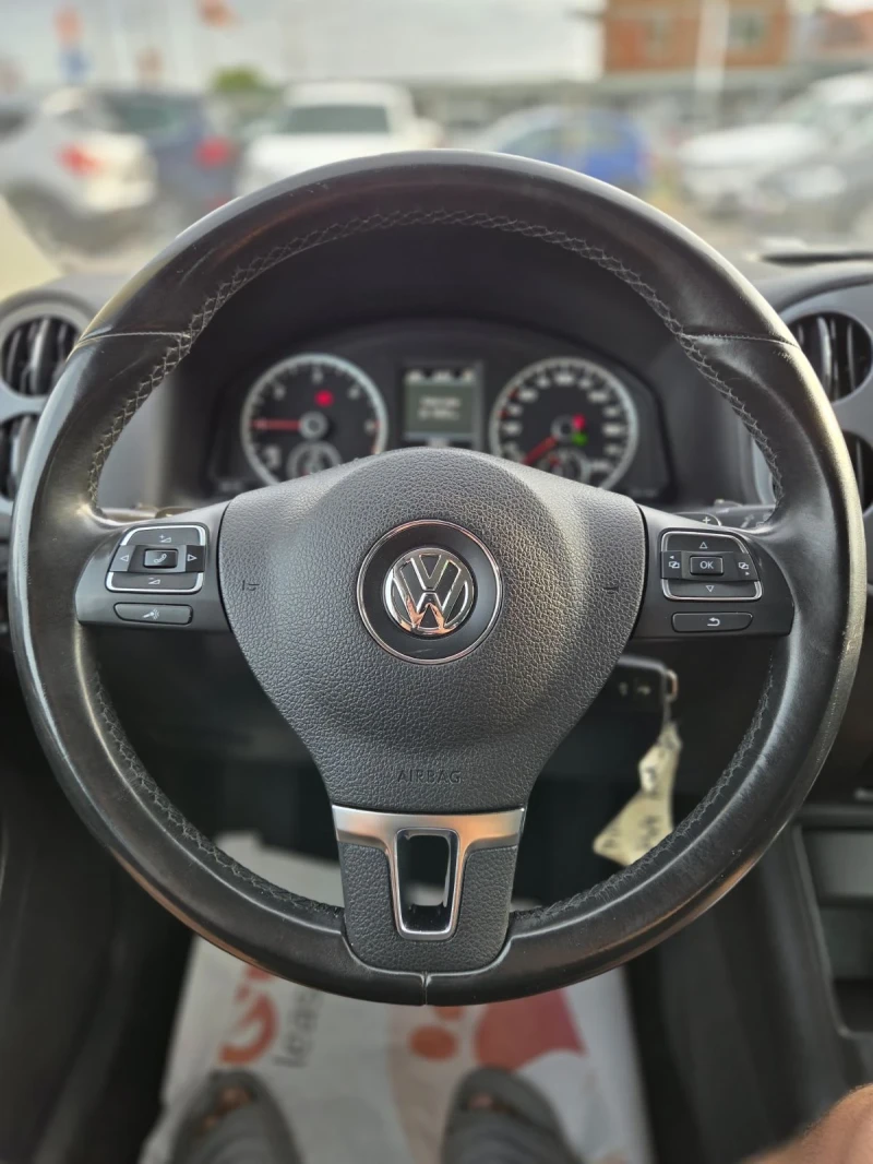VW Tiguan 2.0TDI AUTOMAT 4х4, снимка 13 - Автомобили и джипове - 50686155