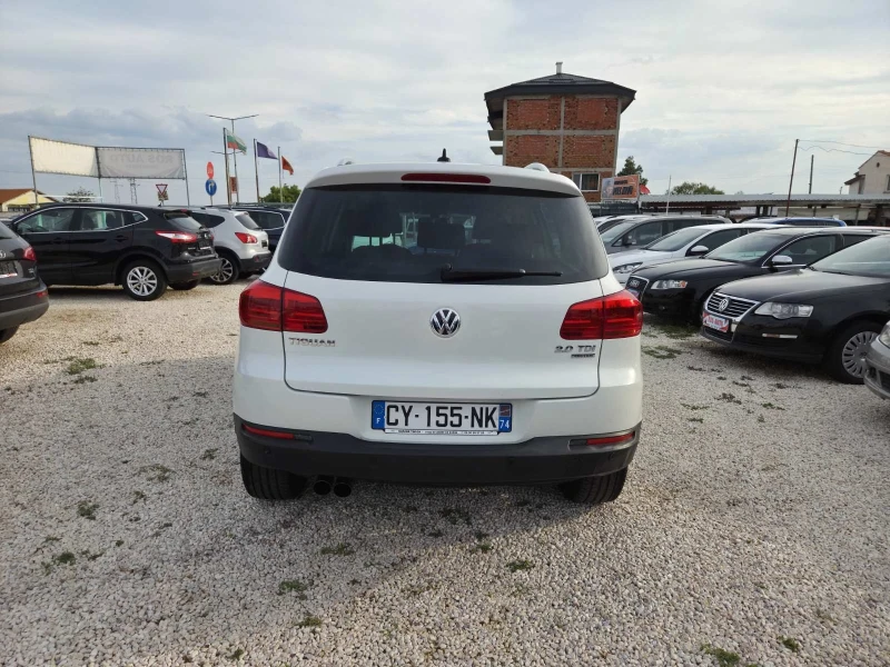VW Tiguan 2.0TDI AUTOMAT 4х4, снимка 5 - Автомобили и джипове - 50686155