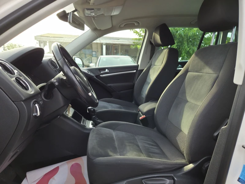 VW Tiguan 2.0TDI AUTOMAT 4х4, снимка 11 - Автомобили и джипове - 50686155