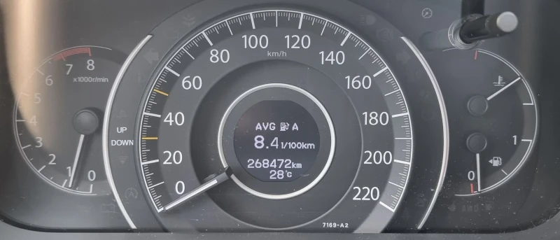 Honda Cr-v 2.0 i-VTEC 4x4 100% Натурален вид!, снимка 15 - Автомобили и джипове - 51048985