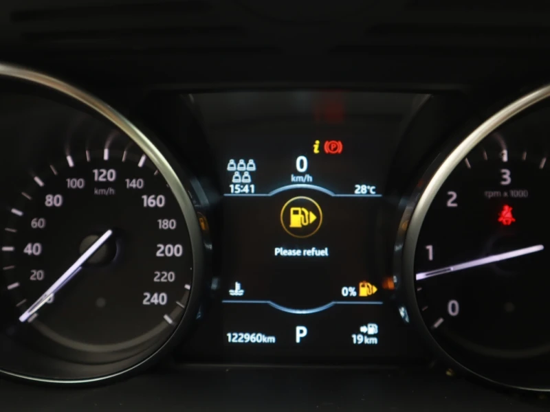 Land Rover Discovery 3.0, снимка 10 - Автомобили и джипове - 51193363