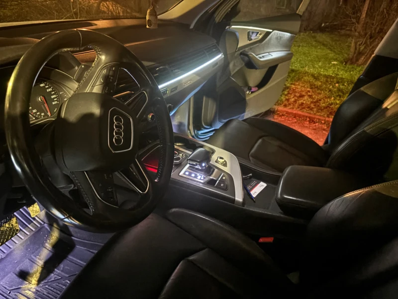 Audi Q7, снимка 16 - Автомобили и джипове - 53563162