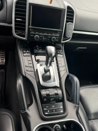 Porsche Cayenne 4.2, снимка 8 - Автомобили и джипове - 55482823