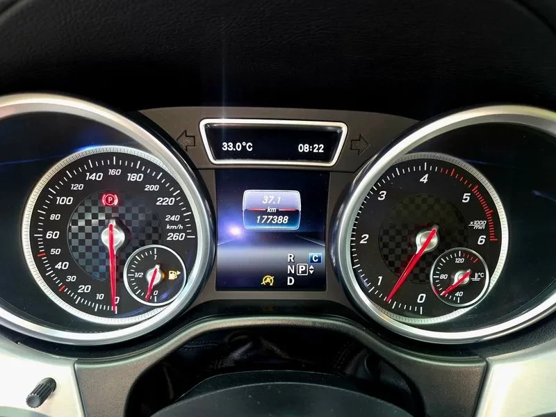 Mercedes-Benz GLE 350 4 MATIC, снимка 14 - Автомобили и джипове - 55923486