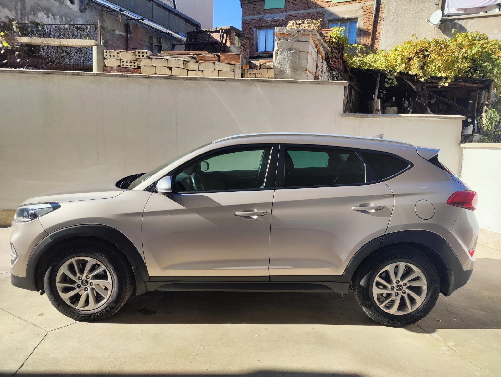 Hyundai Tucson 2.0 CRDI 4WD - изображение 4