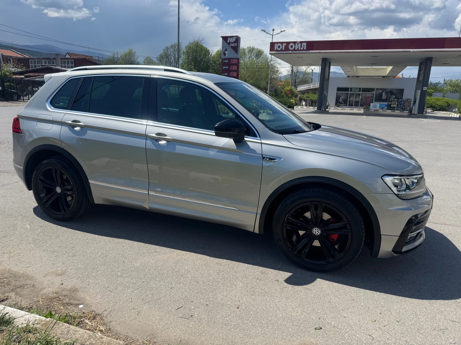 VW Tiguan 2.0 TDI R-Line NAVI EURO 6B - изображение 4