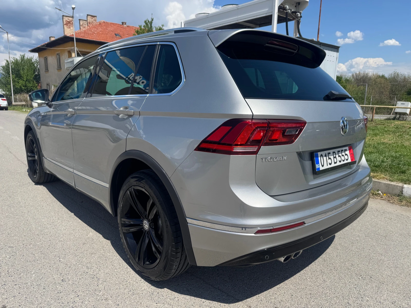 VW Tiguan 2.0 TDI R-Line NAVI EURO 6B - изображение 6