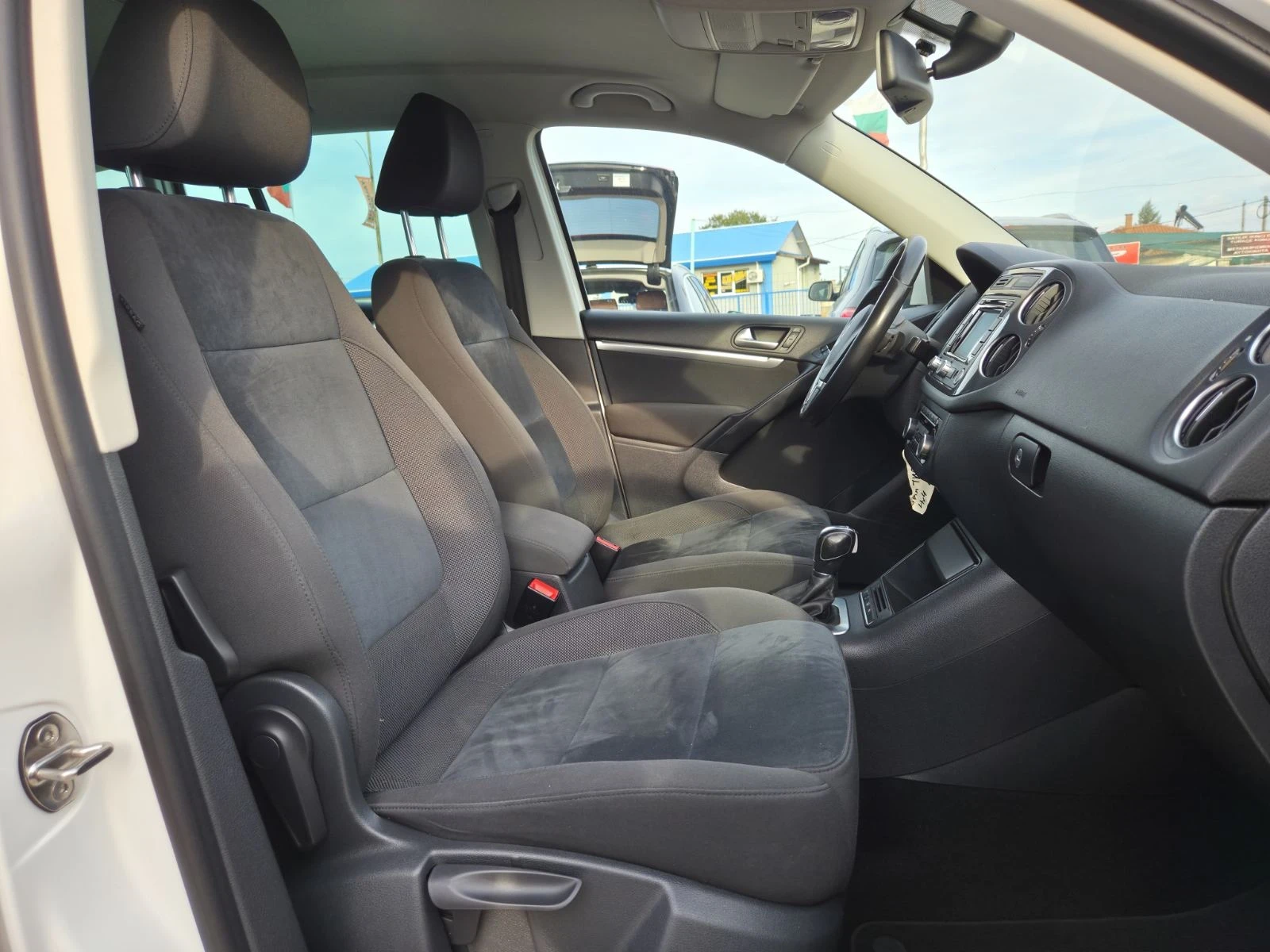 VW Tiguan 2.0TDI AUTOMAT 44 | Mobile.bg   12