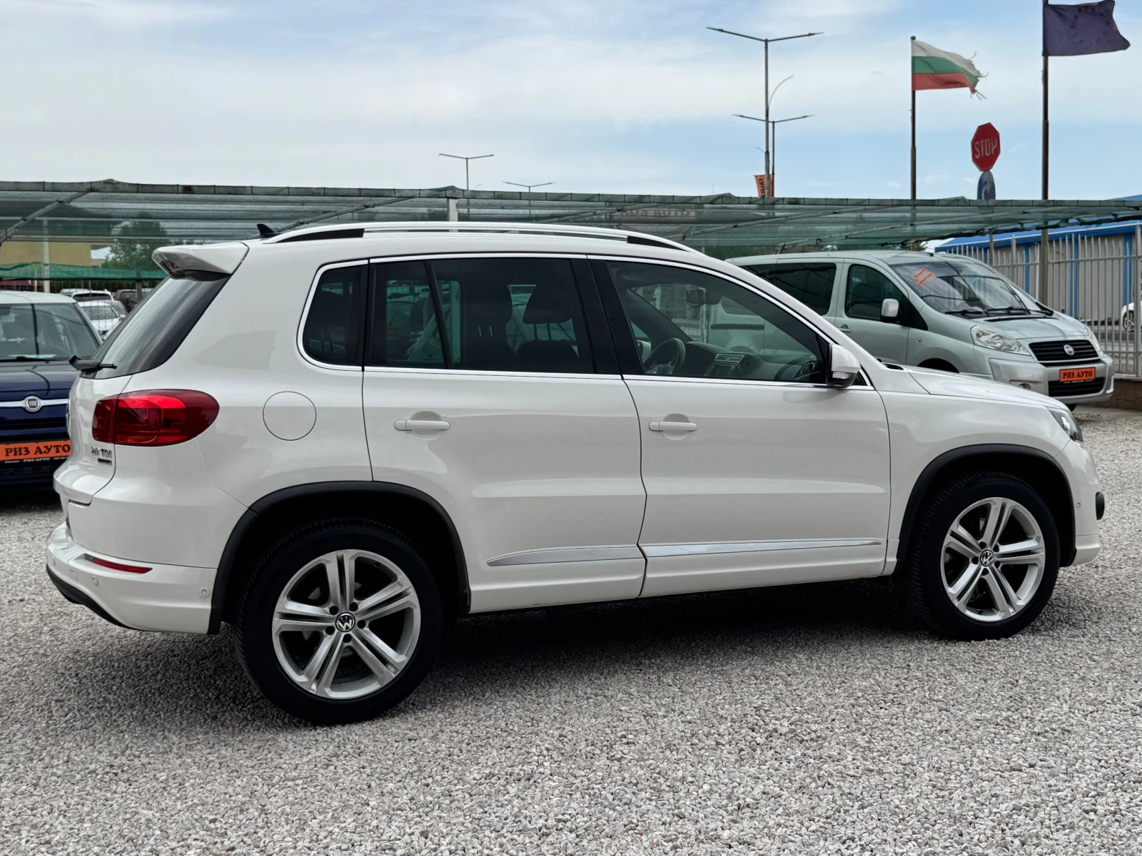 VW Tiguan 2.0TDI* R-LINE* 100%KM* ЛИЗИНГ - изображение 4