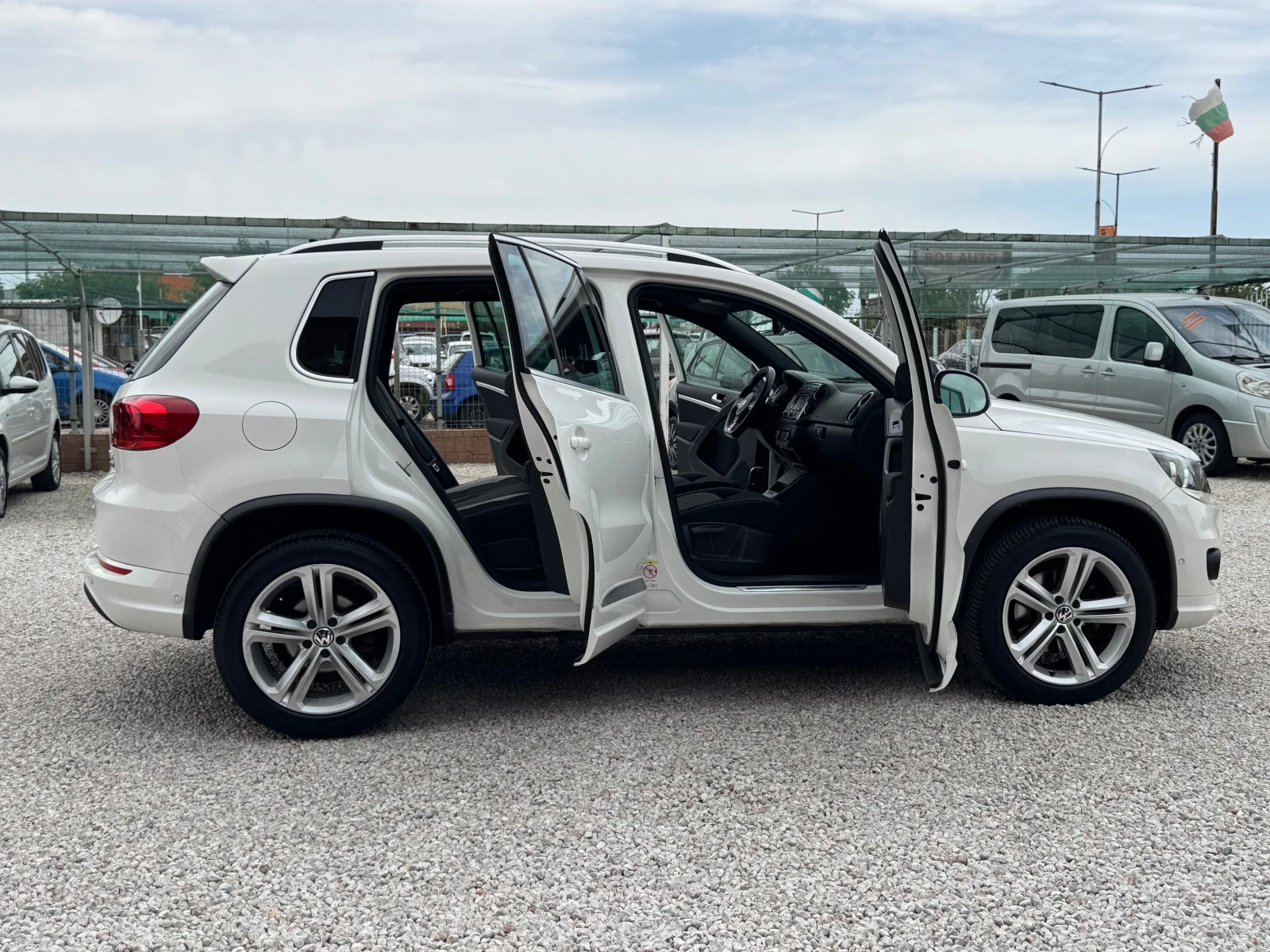 VW Tiguan 2.0TDI* R-LINE* 100%KM* ЛИЗИНГ - изображение 6