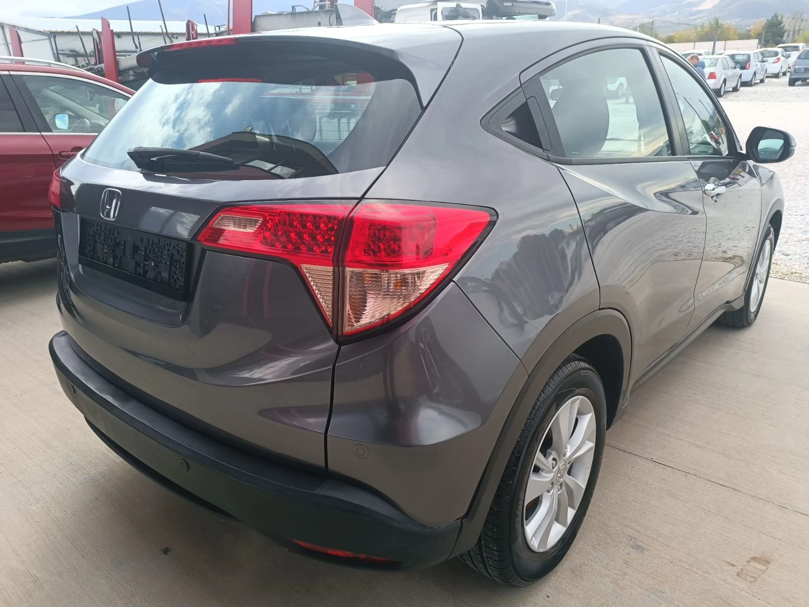 Honda Hr-v 1.5i | Mobile.bg — изображение 4