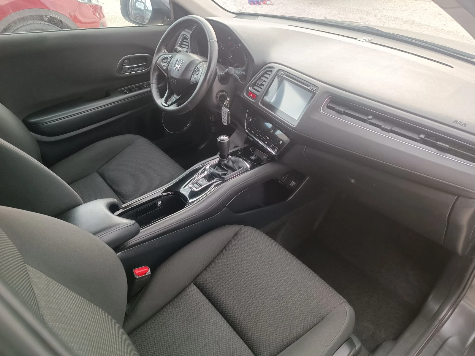 Honda Hr-v 1.5i | Mobile.bg — изображение 9