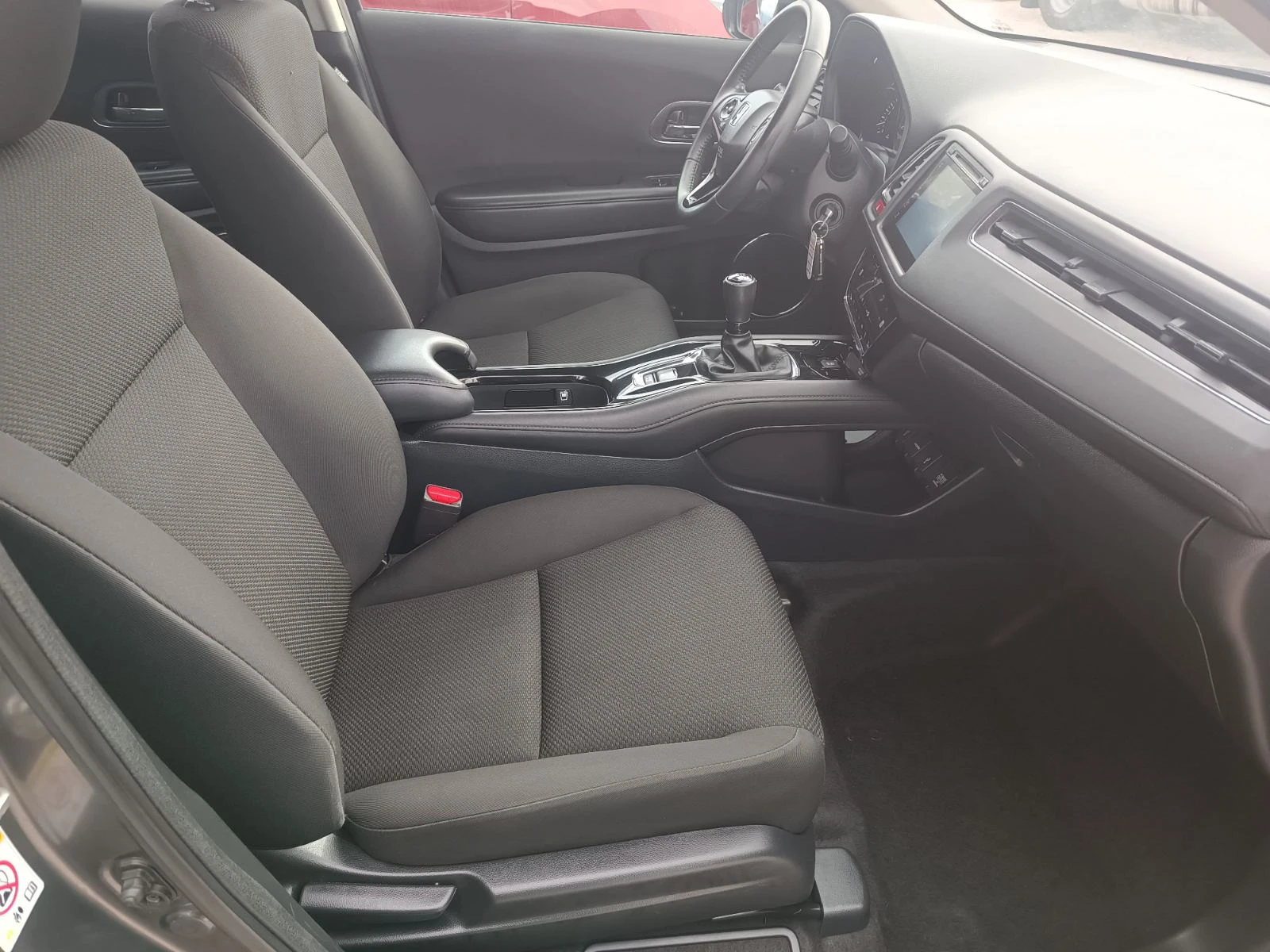 Honda Hr-v 1.5i | Mobile.bg — изображение 10