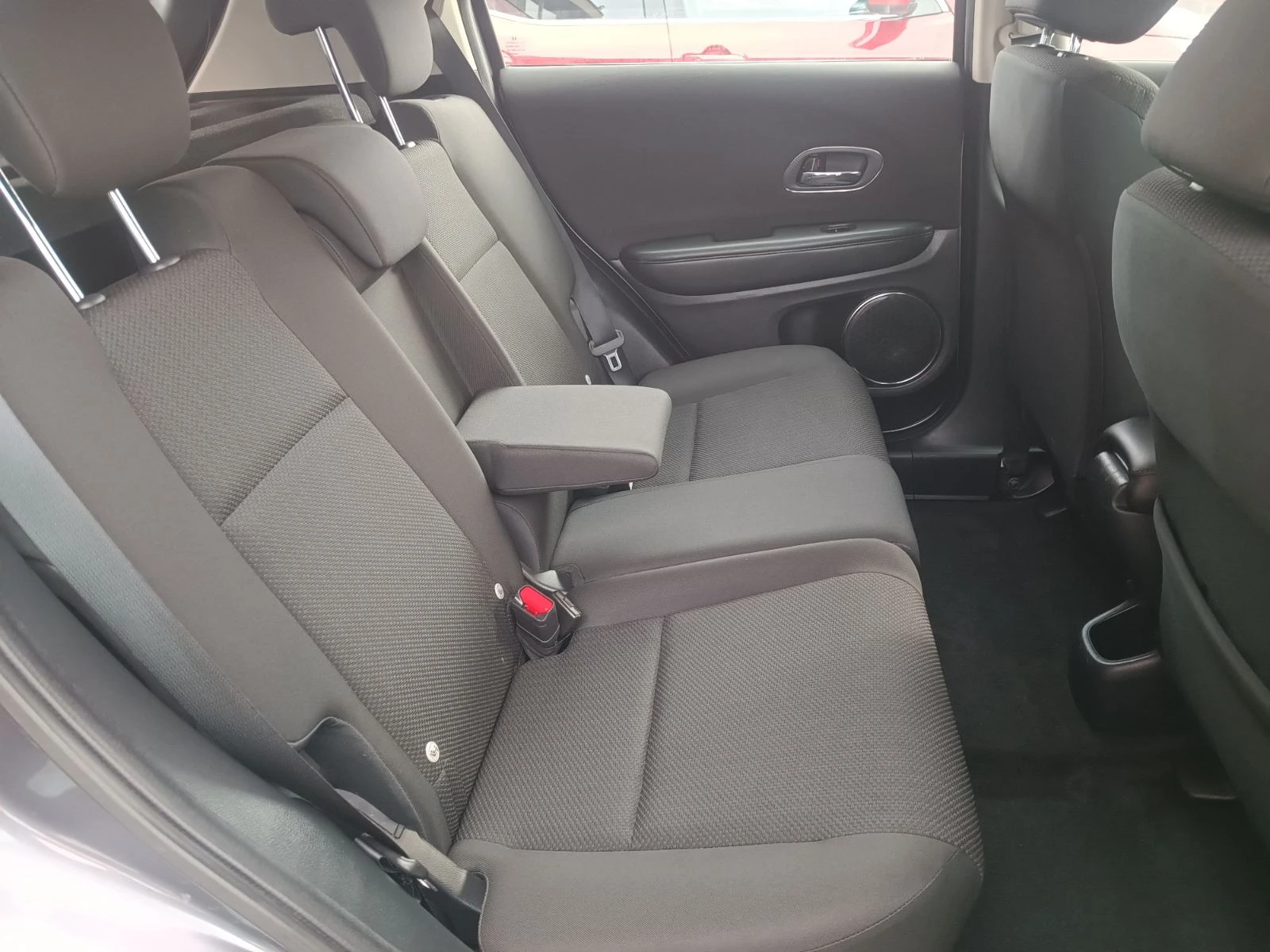 Honda Hr-v 1.5i | Mobile.bg — изображение 12