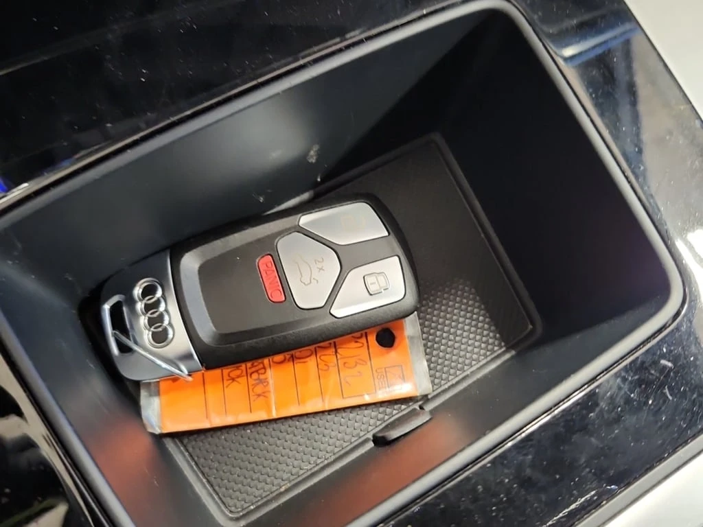 Audi Q5 * TECHNIK * CARFAX *  - изображение 8