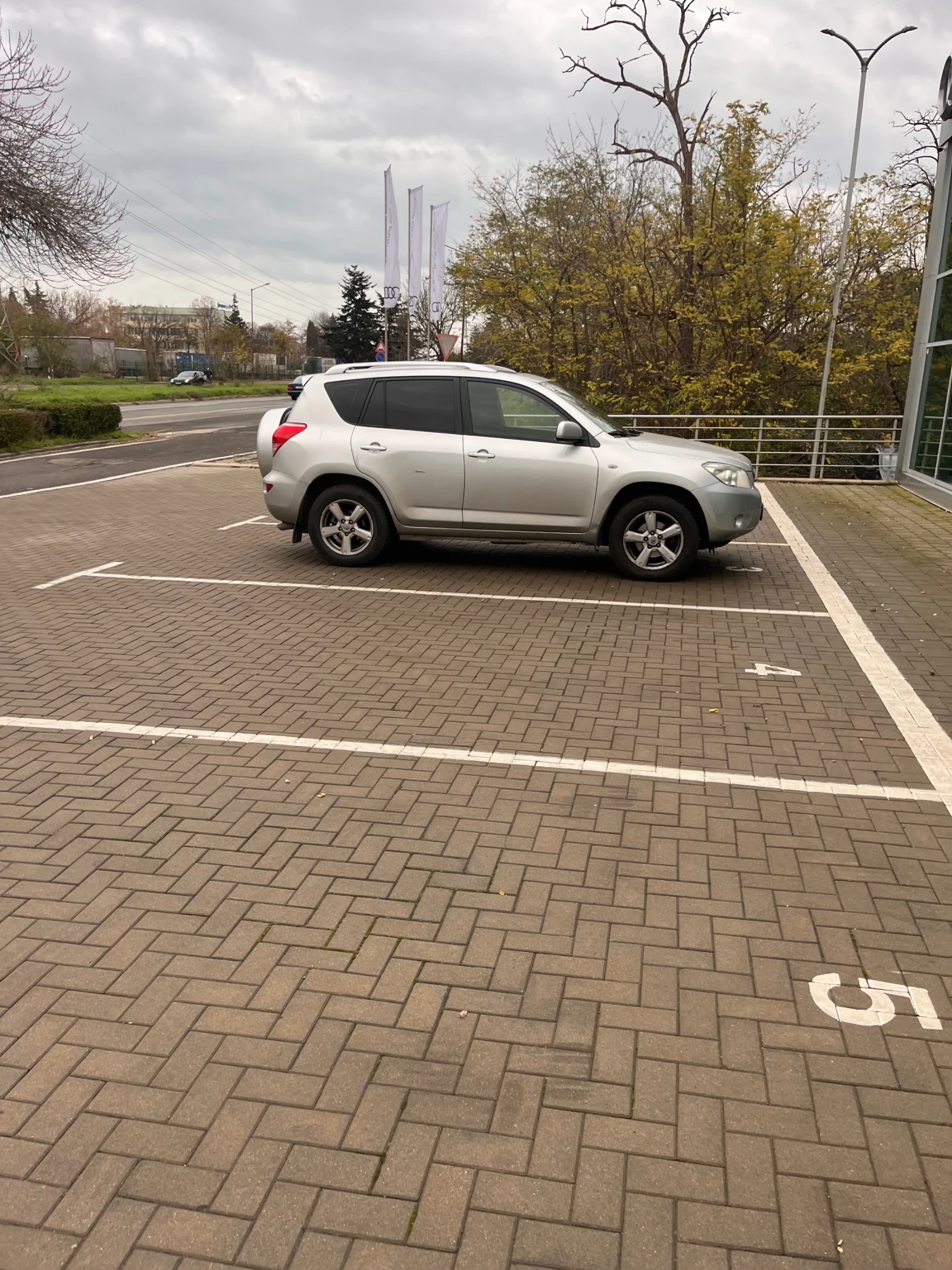 Toyota Rav4 2.0i auto - изображение 5