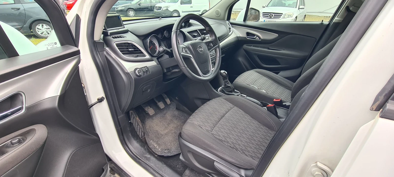 Opel Mokka 1.7 cdti, снимка 11 - Автомобили и джипове - 54044273