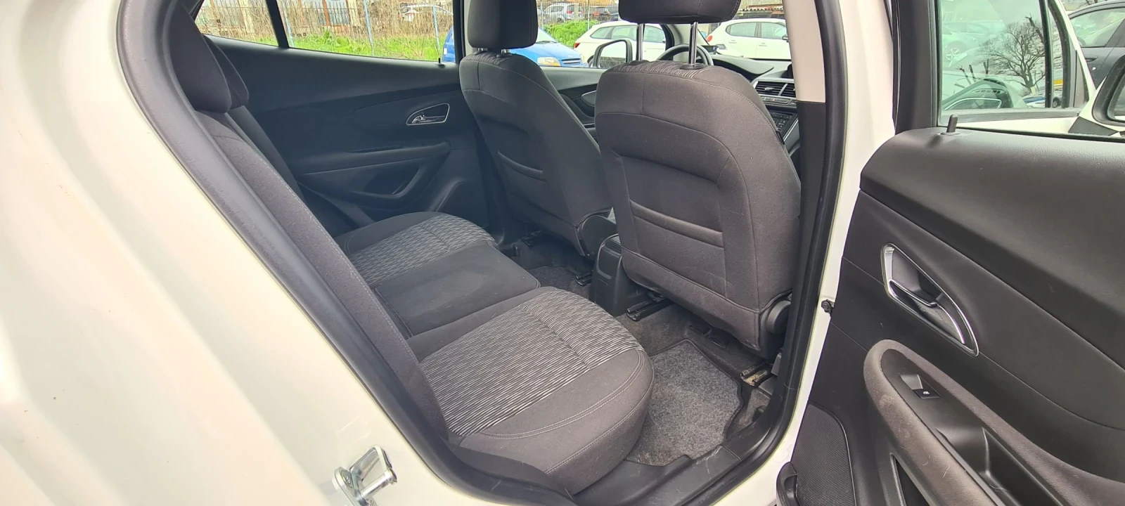 Opel Mokka 1.7 cdti, снимка 13 - Автомобили и джипове - 54044273