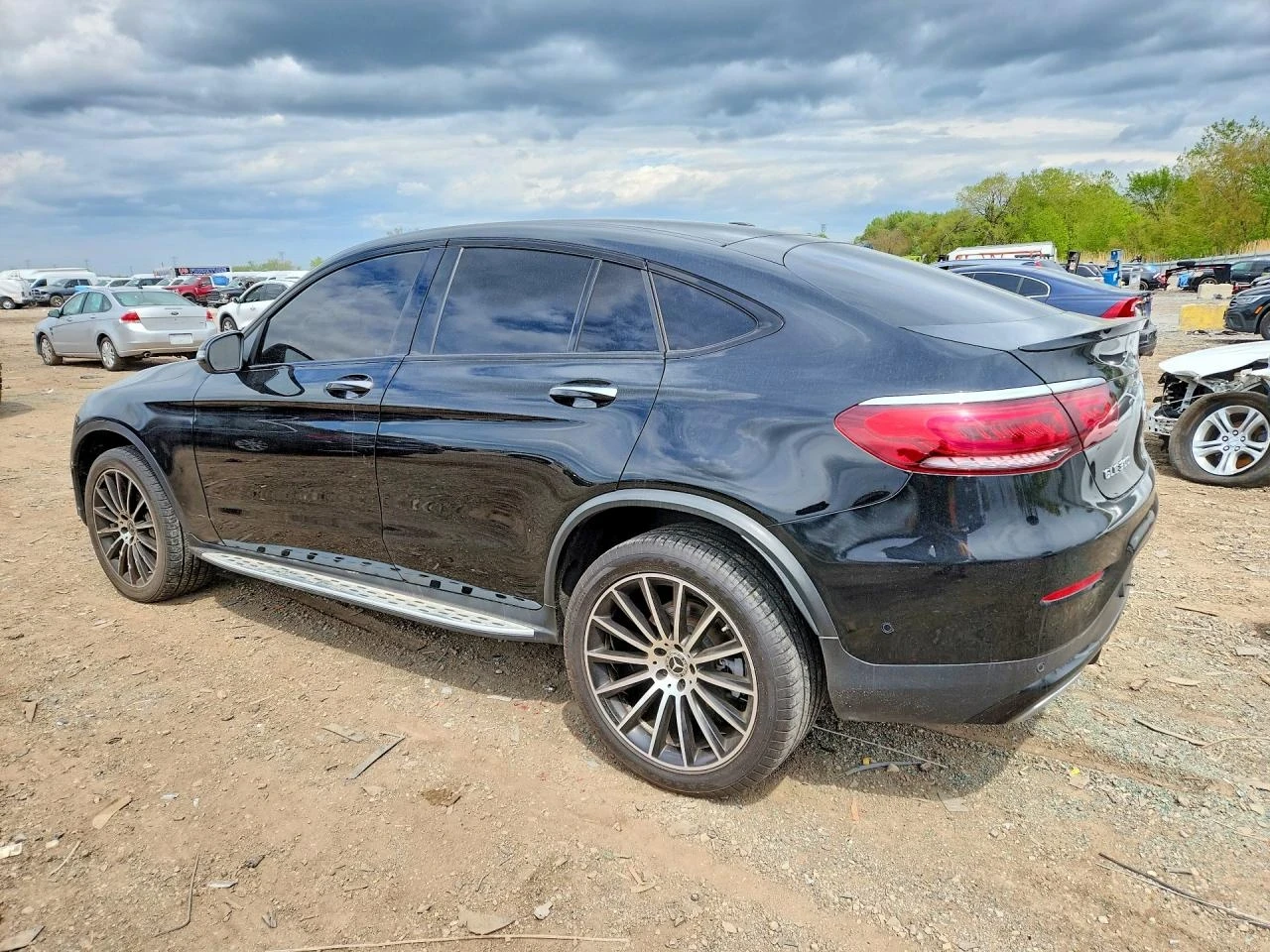 Mercedes-Benz GLC 300 COUPE 4MATIC| AMG Line| DIGITAL| KEYLESS| ПОДГРЕВИ, снимка 6 - Автомобили и джипове - 55318034