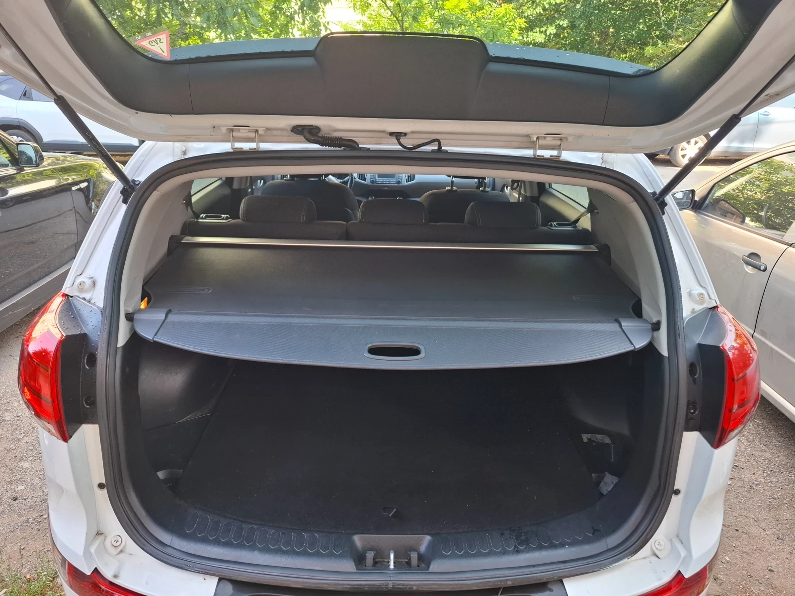 Kia Sportage 1.6 Бензин/Газ, снимка 5 - Автомобили и джипове - 55503722