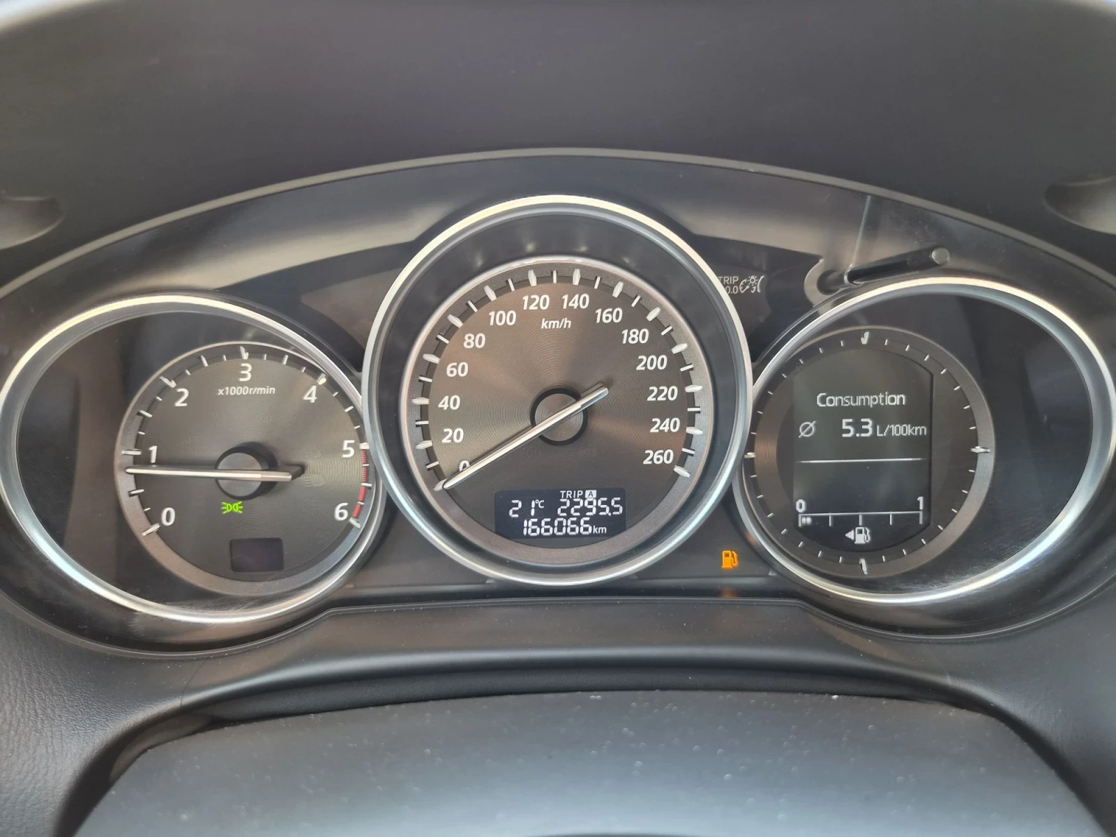 Mazda CX-5 SkyActive 2.2 full navi, снимка 15 - Автомобили и джипове - 55563956