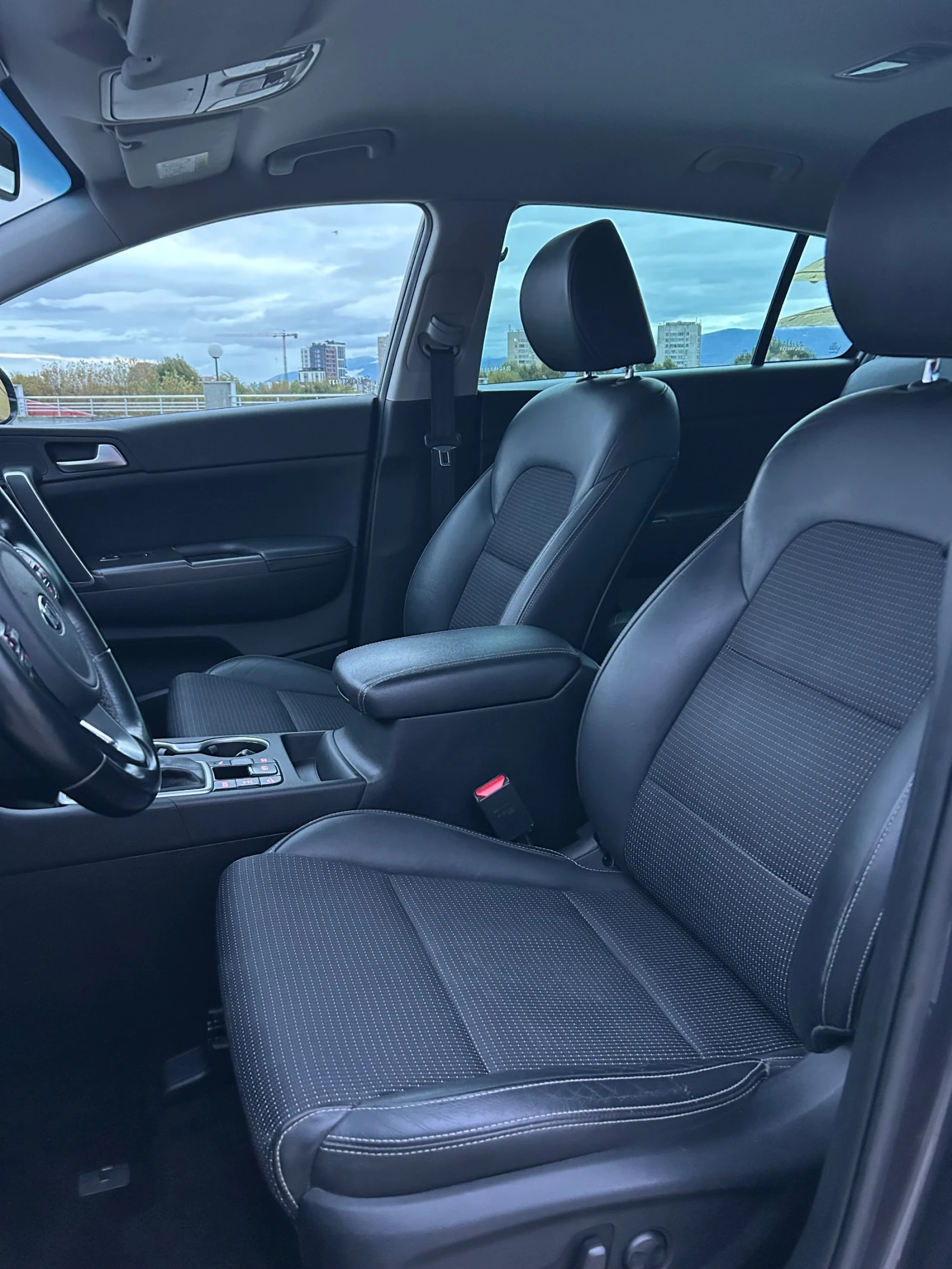Kia Sportage 2.0 CRDI // 4X4 // ��������� | Mobile.bg � ����������� 10