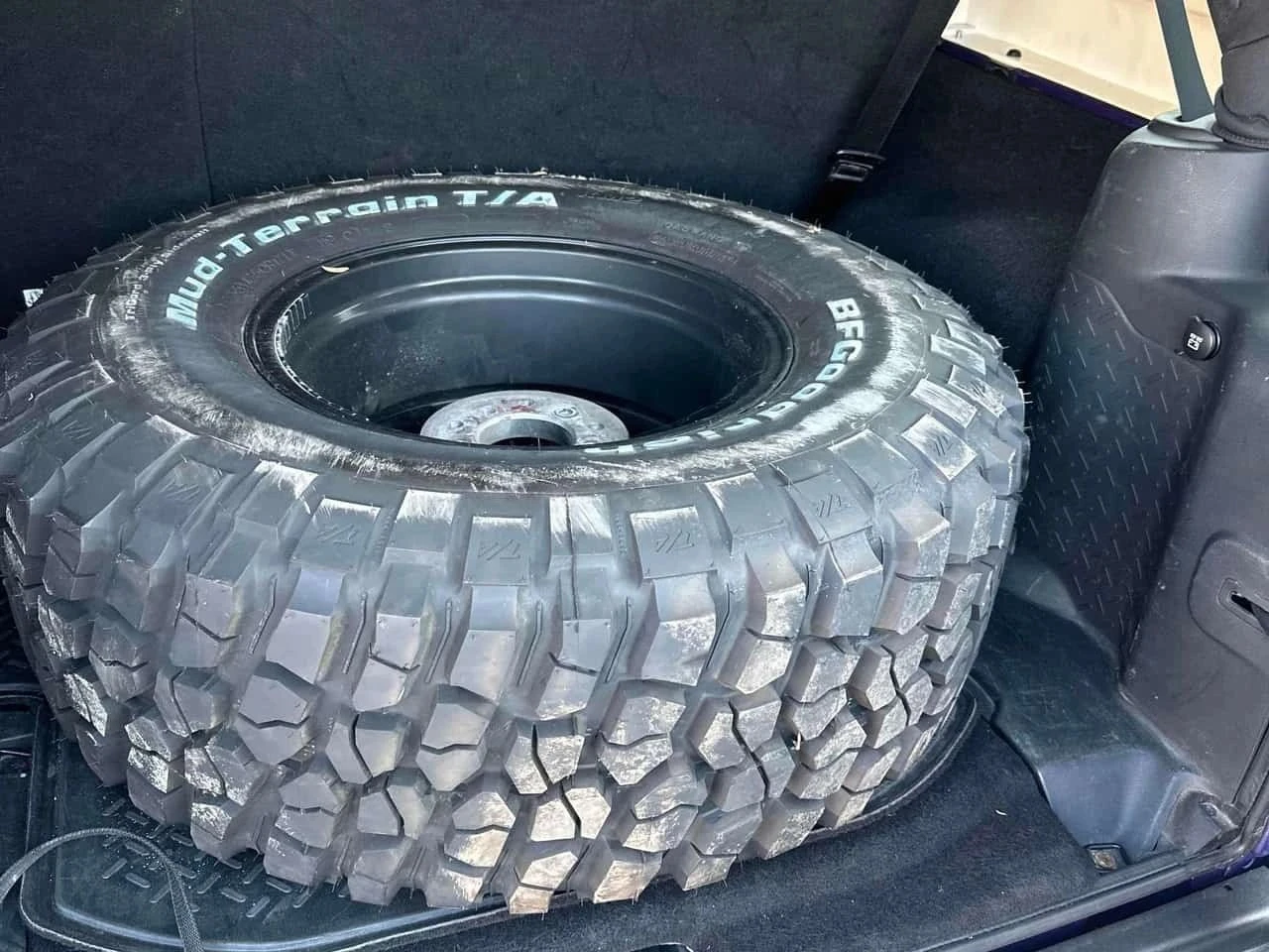 Jeep Wrangler, снимка 16 - Автомобили и джипове - 56737698
