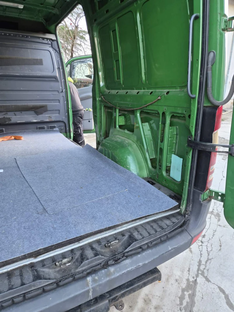 Mercedes-Benz Sprinter 318, снимка 8 - Бусове и автобуси - 53132795